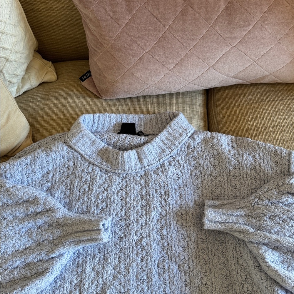 Urban Outfitters Light Blue Oversized Cropped Sweater Sz S - Picture 7 of 9